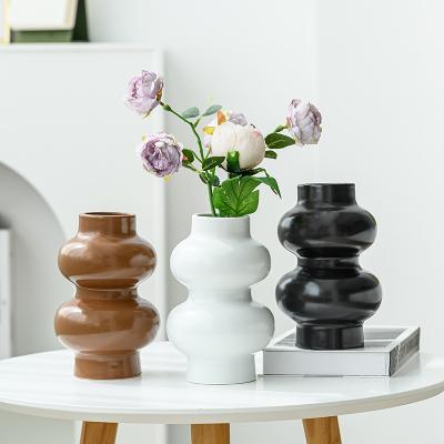 China Popular Modern Custom Nordic Creative Home Decoration Gift Style Ceramic Flower Vase For Office Living Room Decoration for sale