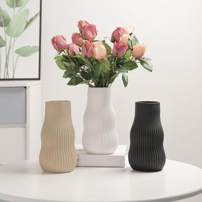 China Nordic popular modern matte tabletop living room ceramic flower vase for home decoration for sale