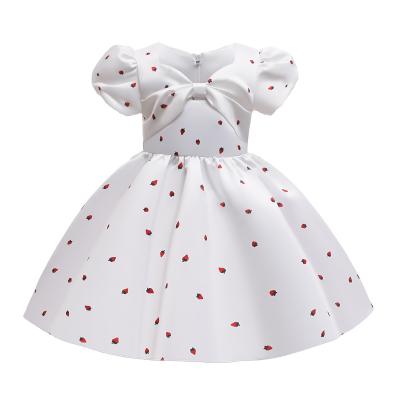 China 2021 new viable dress girls dress new girls dress puff sleeve strawberry print princess dress kids dress for sale