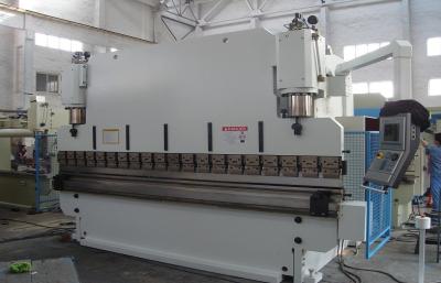 China Delem CNC Hydraulic Press Brake , 6mm Thickness 200T steel sheet bender for sale