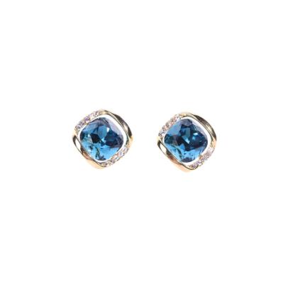 China FASHIONABLE Temperament Round Personality Fashion Crystal Gemstone Inlaid S925 Female Earring High End Stud Earrings for sale