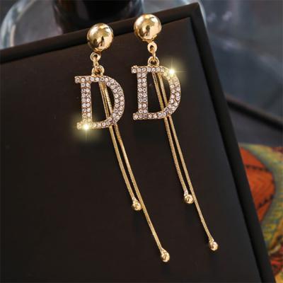 China 925 fashionable and simple TRENDY needle and gold D word earrings temperament silver tassel earrings long for women accessories for sale