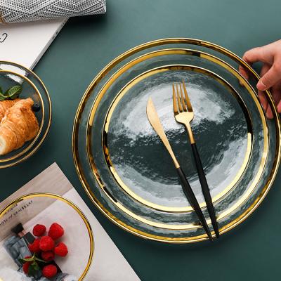 China RTS 12inch Gold Sliding Rim Glass Serving Dishes And Catering Dishes Tall Hammerfinish Wedding Dishes for sale