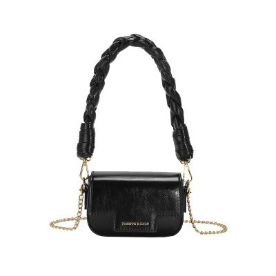 China High-end fashion bag popular women's new sense of small hand bag foreign mouth air braided armpit mini red envelope for sale