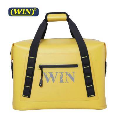 China Hot Sales Custom Logo Large Capacity Thermal Insulated Cooler Bags Waterproof for sale