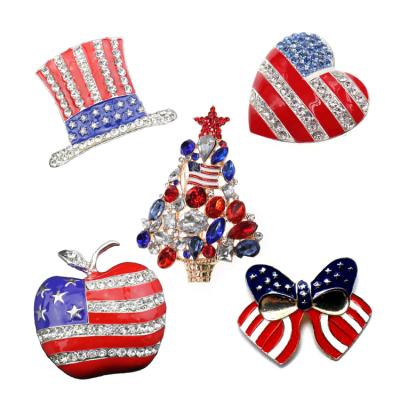 China Metal Enamel Brooch Lapel Pins Custom Gifts Heart Shape American Flag Brooch Metal Lapel Pin With Rhinestones for sale