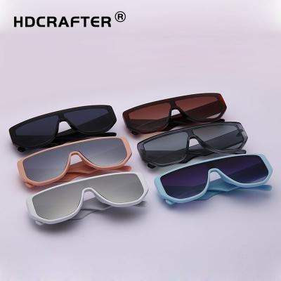 China HDCRAFTER Fashion New Trend Sunglasses UV400 Oversized Outdoor Sports Shape Futuristic Men And Women Sunglasses for sale