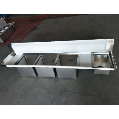 China Single Legless Faucet 304 Grade Stainless Steel 4 Compartment Unique Custom Handmade Kitchen Sink for sale