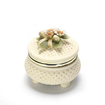 China Folk art high-grade ceramic jewelry boxes of various patterns jewelry boxes, cute and beautiful for sale