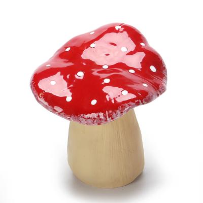 China 2020 hot selling folk art Christmas ornaments for the garden, ceramic mushroom figurines for sale