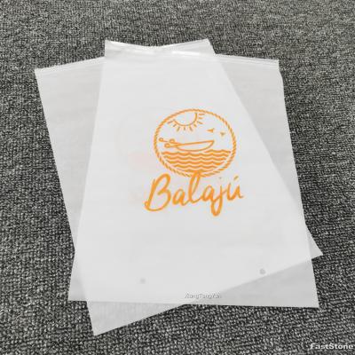 China New Design Low Moq Custom Recyclable Zipper Bag With Printed Logo For Garment Packaging for sale