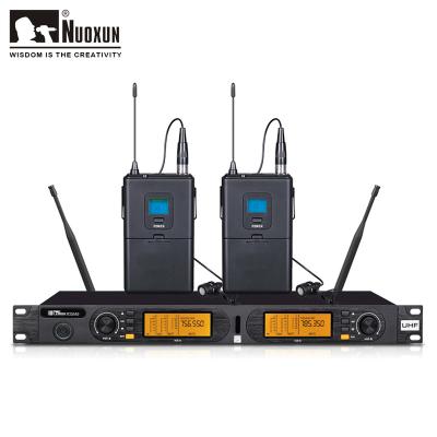 China UHF Handheld Dual Channel Lapel Microphone Wireless Microphone for sale