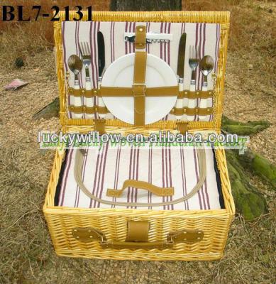 China Picnic wicker basket with cutlery and cooler for sale