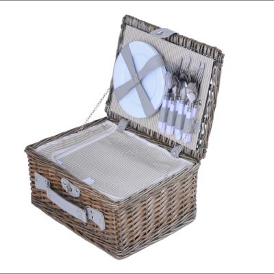 China High Quality Half Willow Picnic Wicker Hamper With Cooler Bag Slot Insulated Portable Willow Lunch Basket For 4 Person With Cutleryy for sale