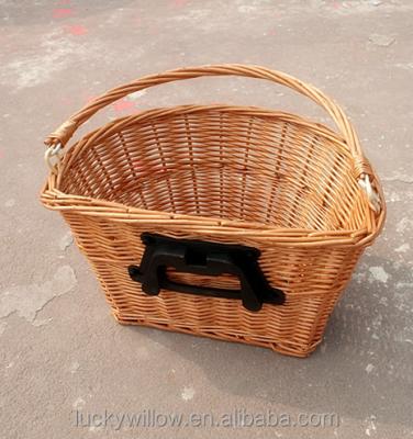 China Eco-Friendly D Shape FRONT WICKER BICYCLE SADDLEBAG BASKET With Quick Release Bracket for sale