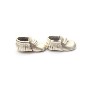 China Free Sample Wholesale High Quality Newborn Prewalker Baby Moccasins Flat Leather Baby Shoes for sale