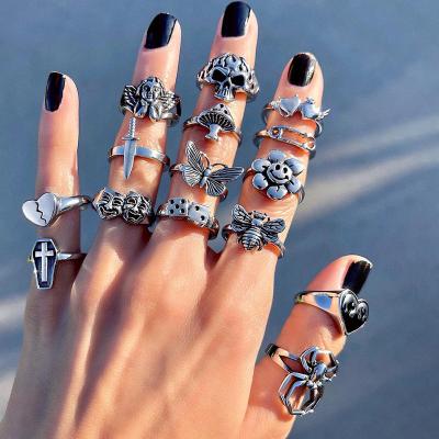 China Dark silver women's ring heart-shaped jewelry retro ring CLASSIC butterfly ring tide personality fashion for sale