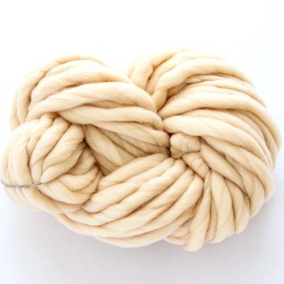 China Free Sample Hot Sale 250g Super Chunky Yarn Viable For Wholesale Knit Blanket for sale