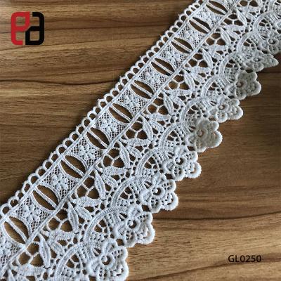 China 2021 Wholesale Water Soluble Milk Yard Stripe Silk Lace Trimming Trimming Balancing Strip Lace Barcode for sale