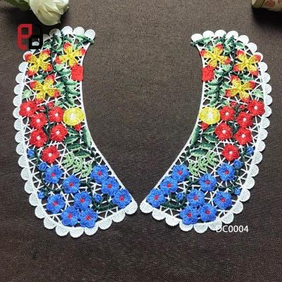 China Water Soluble Floral Trim Embroidered Neck Applique Craft Sewing Collar 3D Faux Flower Guipure Collar Neckline Lace Trim for sale