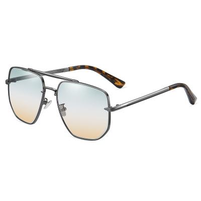 China Fashion Sunglasses Men's Double Bridge Metal Polarized Light Square Gradient Sunglasses for sale