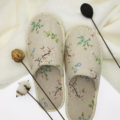 China Narrow Toe Hotel Slipper Custom High End Luxury Washable Disposable SPA Hotel Slippers Travel Airline Portable Slippers for sale