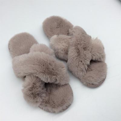 China Hot Selling Gray Plush Fur Slippers Women Furry Bedroom Slippers Women Home Slippers Fashion Trend For Women for sale