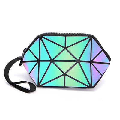 China 2021 Fashion Color Makeup Bag Jewelry Storage Bag Women's Shell Custom Big Lots Glitter Beauty SM Luminous Makeup and Cosmetic Bags for sale