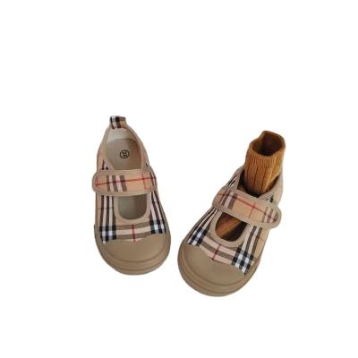 China 2021 New Summer Lovely Children's Breathable Canvas Shoes Baby Children's Biscuit Shoes Boys And Girls Cloth Shoes for sale