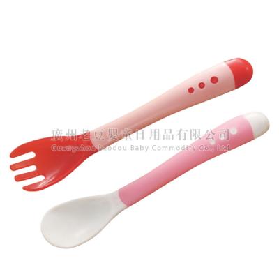 China Heat Sensing Thermal Feeding Spoon Baby Kids Weaning Silicone Head Tableware for sale