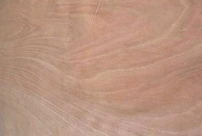 China 0.1-0.5 mm Veneer de madera de Okoume Veneer rotativo pelado 1270 mm * 2500 mm en venta