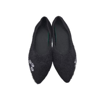 China Winter Ladies Casual Flat Shoes Low Price Big Even Light Special Sale for sale