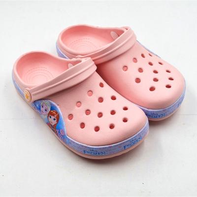 China Lightweight Comfortable Excellent Slip Resistant Shoes Lady Eva Garden Clogs for sale