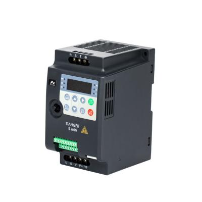 China AC900 Metal Frequency Inverter 0-400HZ 220V 0.75kw Three Phase Hybrid Inverter for sale