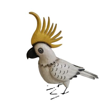 China Beautiful minimalist metal bird parrot sculpture for garden decoration for sale for sale