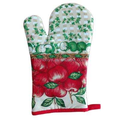 China 2 Pcs Scandinavian Kitchen Set Funny Fruit Styles Pot Rack And Oven Gloves for sale