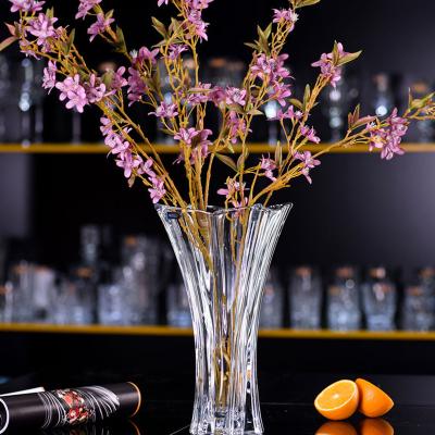 China Hot Selling European Europe Style Round Flower Vase Home Decor Luxury Transparent Glass Flower Vase for sale