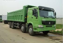 中国 SINOTRUK HOWO のダンプ トラック 371HP 12wheels LHD 31-70tons 20-30CBM ZZ3317N3567W 販売のため