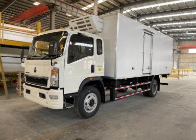 China 10 Ton Refrigerated Truck 140HP RHD Carrying Vegetables / Fruits for sale