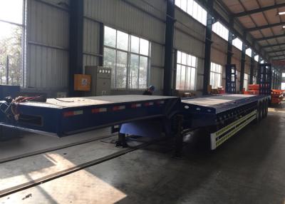 China SINOTRUK Three Axle Semi Trailer Truck , Flatbed Semi Trailer Of Carbon Steel for sale