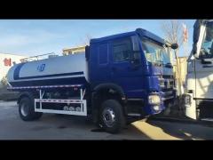 SINOTRUK HOWO 4x2 300HP Blue Chassis with 10m³ Water Tank Body