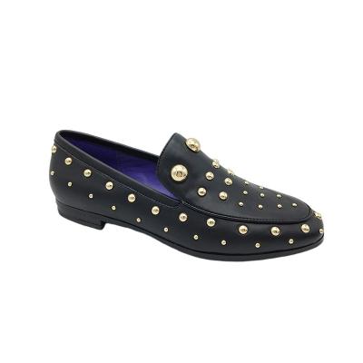 China Custom Women Loafers Flat Shoes Rivet Flats Style Casual Walking Shoes Black for sale