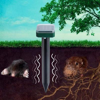 China Viable Solar Powered Insect Repellent Lamp Ultrasound Rodent Mole Worm Freeing LED Insect Repellent Lamp for sale