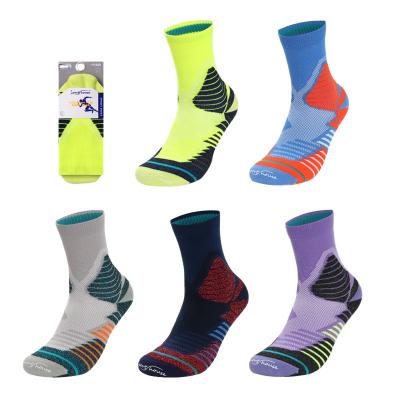 China Breathable Professional Athletic Compression Custom Logo Basketball Men Cycling Running Crew Short Sports Compression Socks for sale