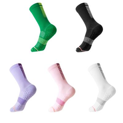 China Breathable Women's Seamless Striped Athletic Crew Socks Breathable Compression with Cushion Sole Custom Logo for Spring Running for sale