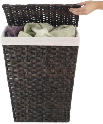 China Durable Large Capacity With Handle And Lid Rattan Storage Basket Bathroom Laundry Storage Handwoven Plastic Bucket en venta