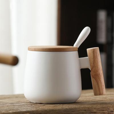 China Nordic Viable Custom Mug Matte White Black 13oz Wood Handle Lid Spoon Ceramic Coffee Mugs for sale