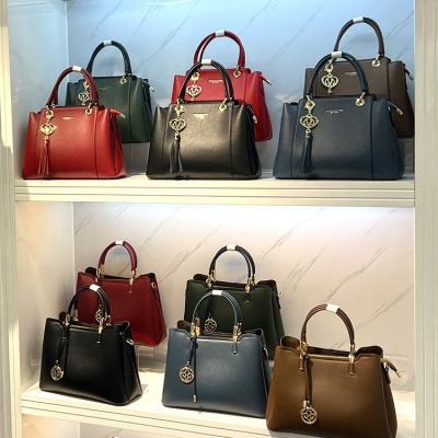 China Lady Fashion Women's Famous Brand Handbag Small Bag Canvas Handbag Designer Round Backpack Custom Made for sale