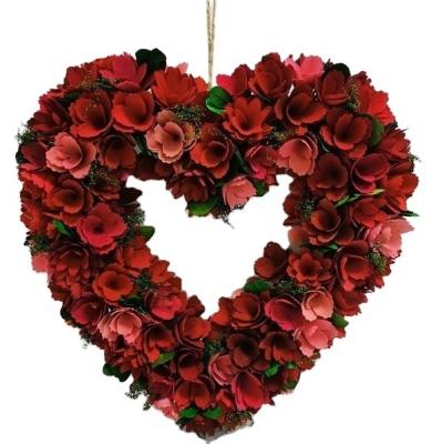 China Valentine decoration woodcurl hearh garland decorations valentine decoration artificial hanging for sale