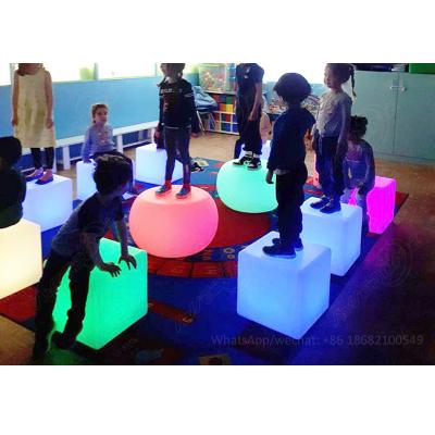 China Plastic Pe Party Led Light Kids Birthday Party Supplies (cb400) for sale